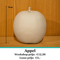 Appel van keramiek om zelf te schilderen. Workshop prijs: €12,50. Losse Prijs: €5,-