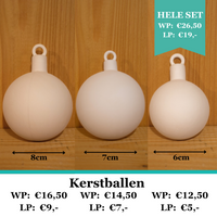 Kerstballen van Keramiek om zelf te schilderen. Diverse prijzen.